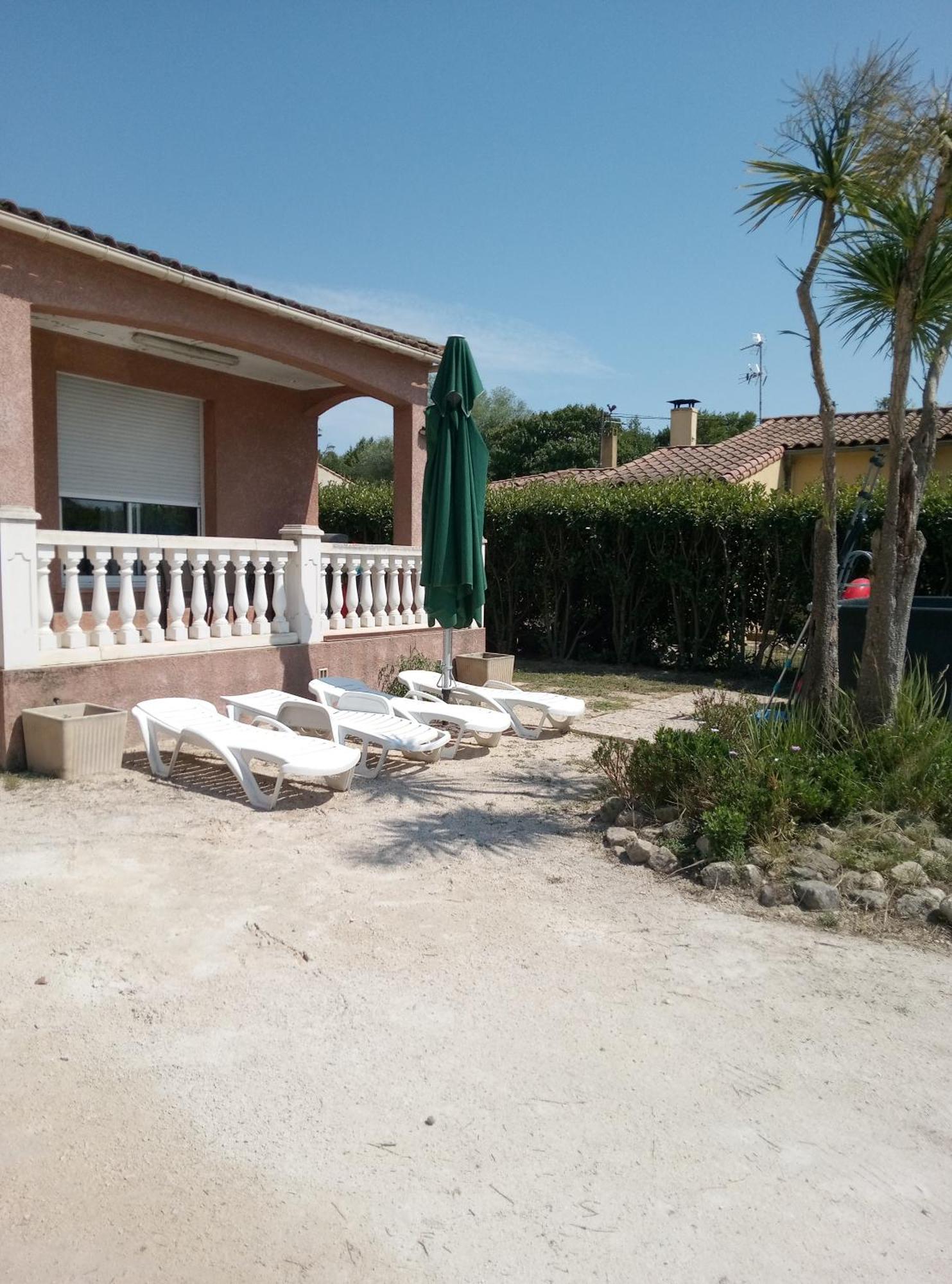 Aux Portes De Camargue Arles Exterior photo